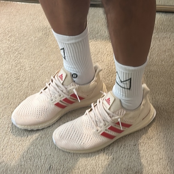 Adidas Ultraboost Size 12 - Picture 2 of 10